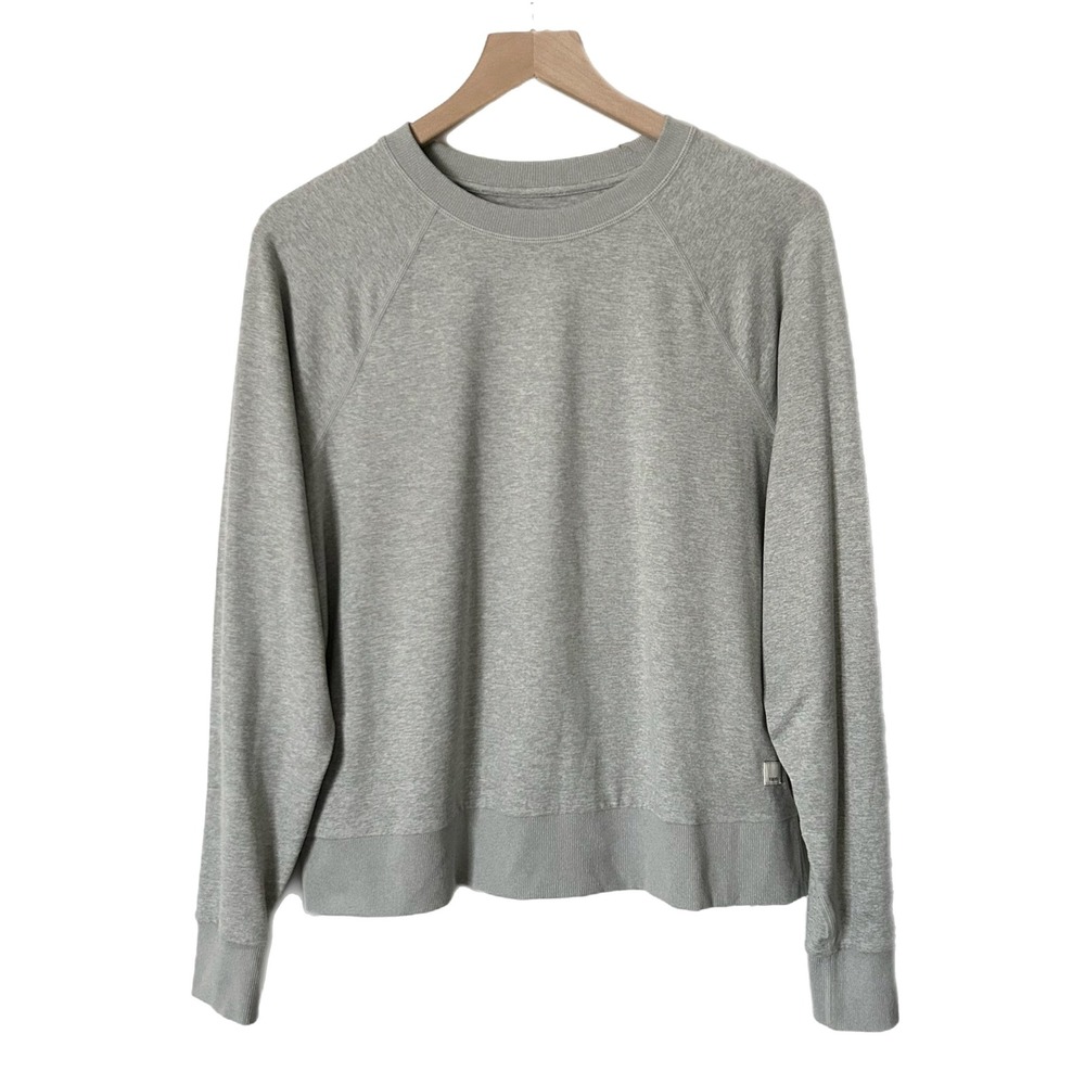 Vuori Woman's Halo DreamKnit Pullover Crewneck Sweatshirt Heather Grey Medium